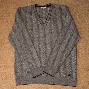 Men’s XL Burberry wool V-neck Sweater